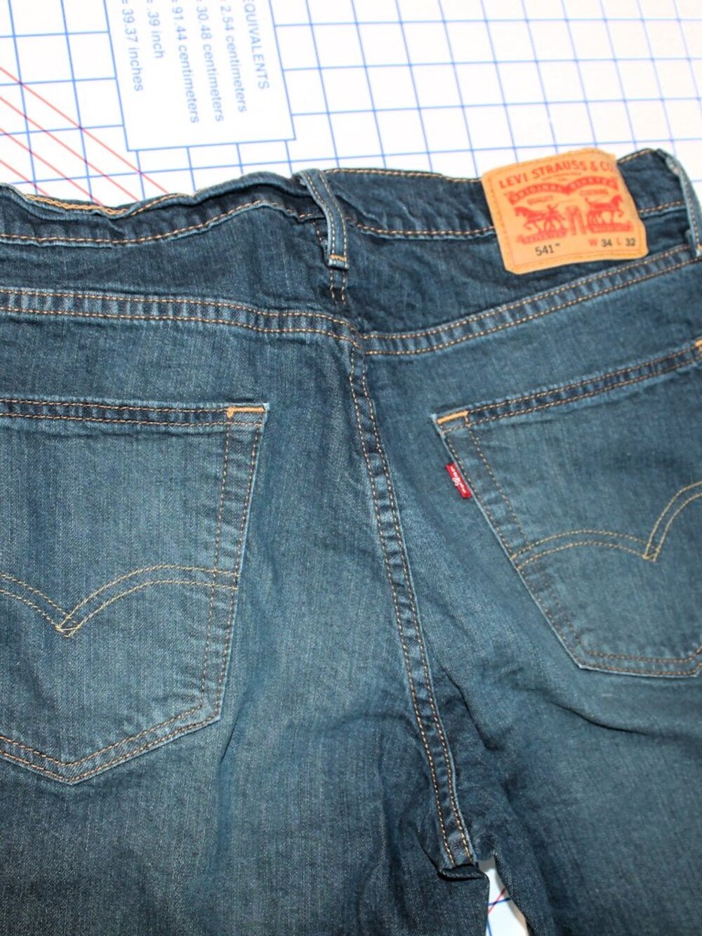 Levi's 541 Athletic Taper Men's Jeans 34/32 - Picture 5 of 8